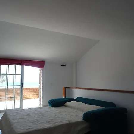Casa Unifamiliar En Primera Linea De Mar Creixell